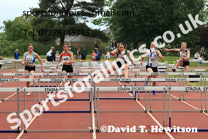The hurdles, 2025 NEGP No 3, Monkton. Photo: David T. Hewitson/Sports for All Pics